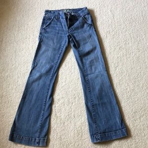 lIght blue flare jeans